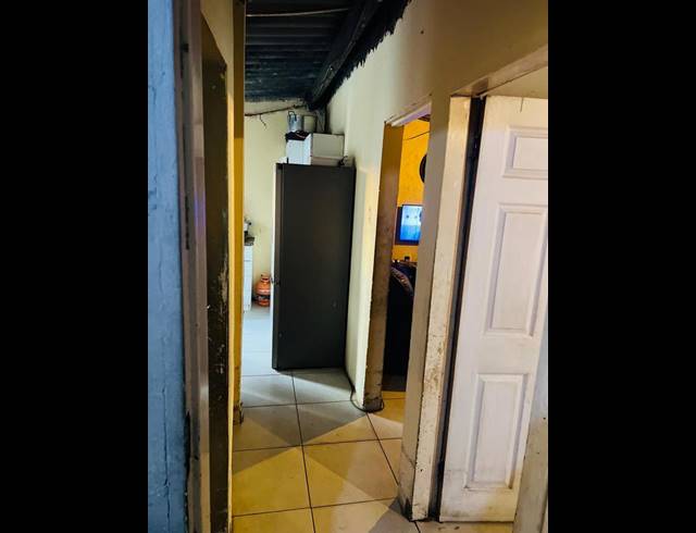 7 BEDROOM HOUSE FOR SALE IN TOKOZA